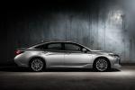 Toyota Avalon Hybrid Limited 2018 года